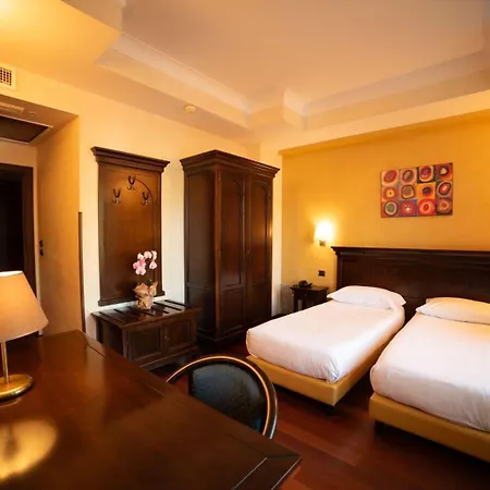 Teocrito Hotell