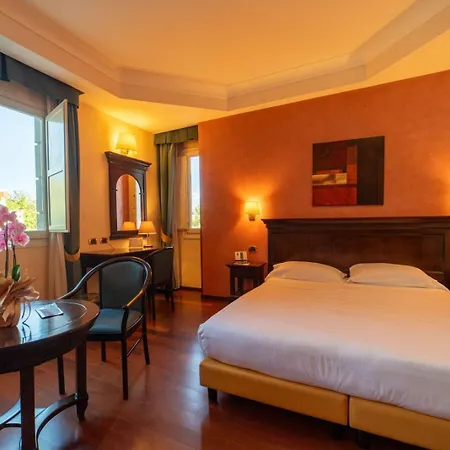 Hotel Teocrito 3*