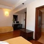 Hotel Teocrito 3*