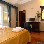 Teocrito Hotel 3*