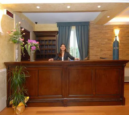 Teocrito Hotell